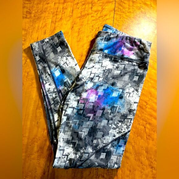 Layer 8 Performance, ankle length, beautiful pattern, size M, excellent shape - Picture 1 of 2